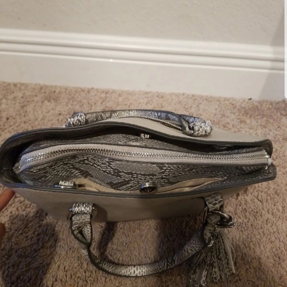 Purse - Picture 2 of 4
